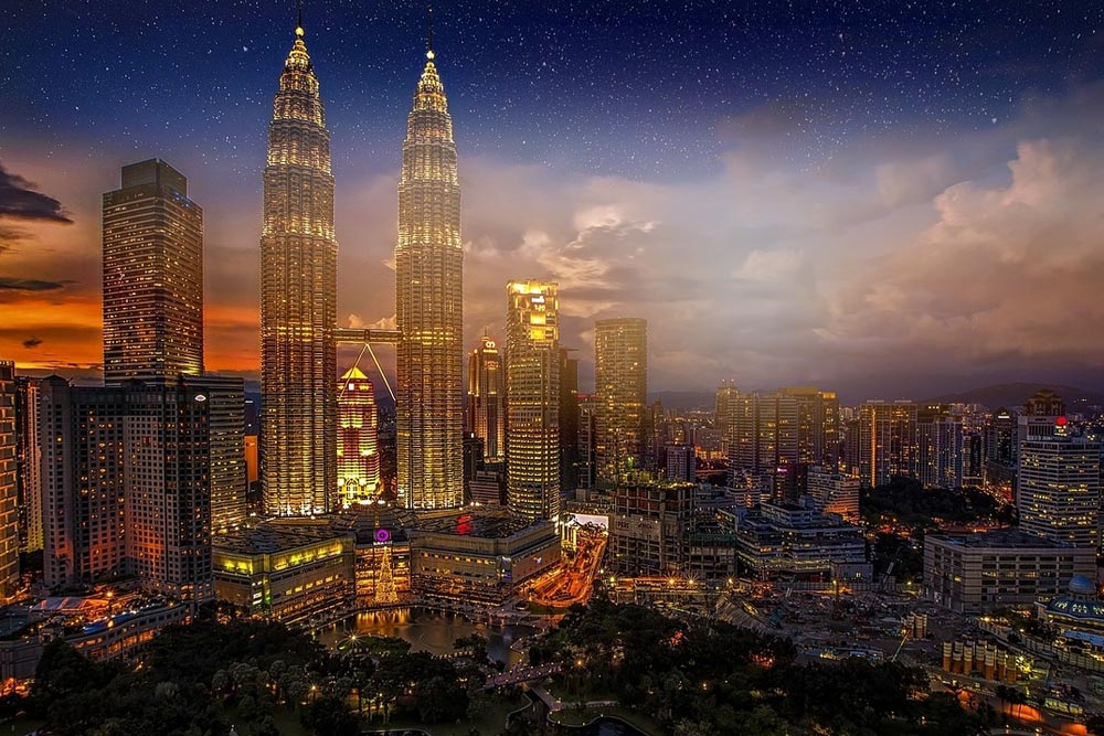 reloc8-online-Malaysia-Offers-One-Year-Investor-Visa